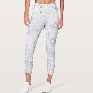 lululemon 🍋 Wunder Under High Rise Legging 25" size 8